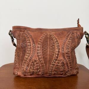 Amsterdam Heritage Brown Woven Cutout Leather Crossbody Bag Bronze Distressed L